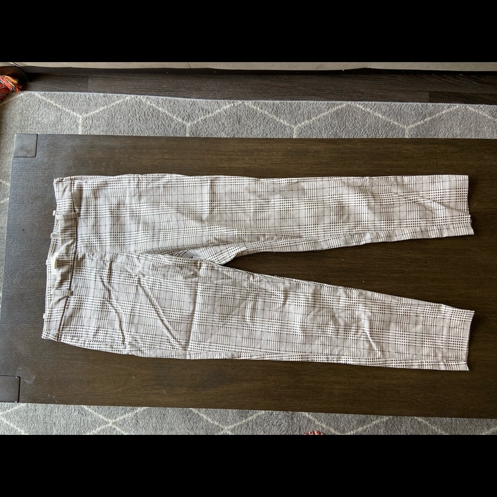 Women’s size 4 work pants/capris H&M